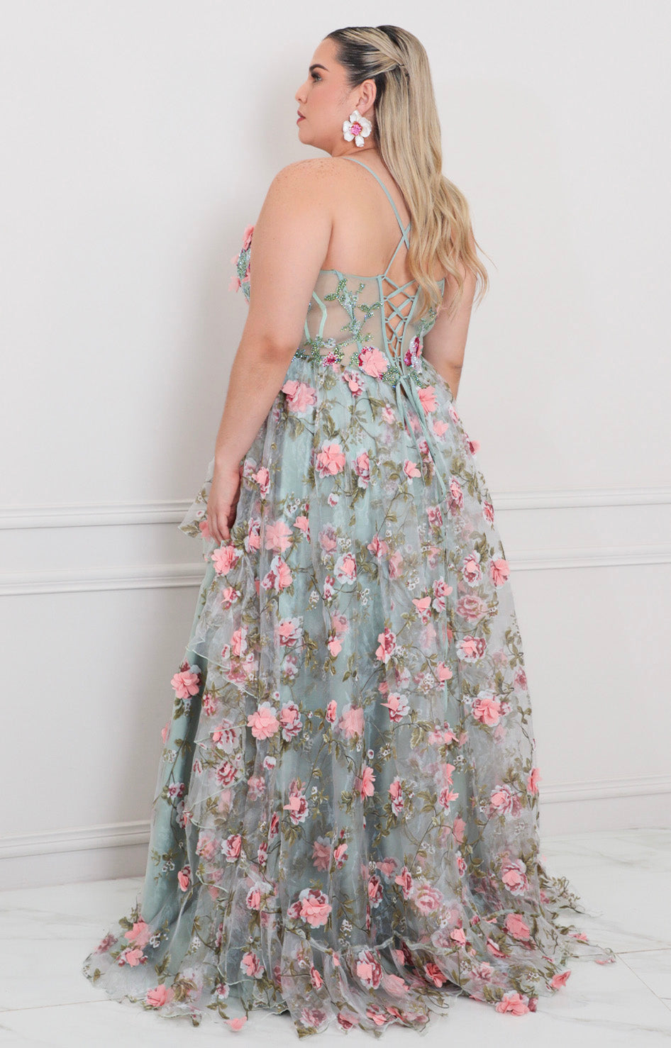 Vestido verde con corset y flores 3D