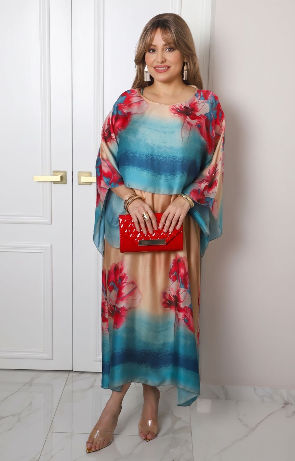 Vestido de dos piezas con sobrecapa