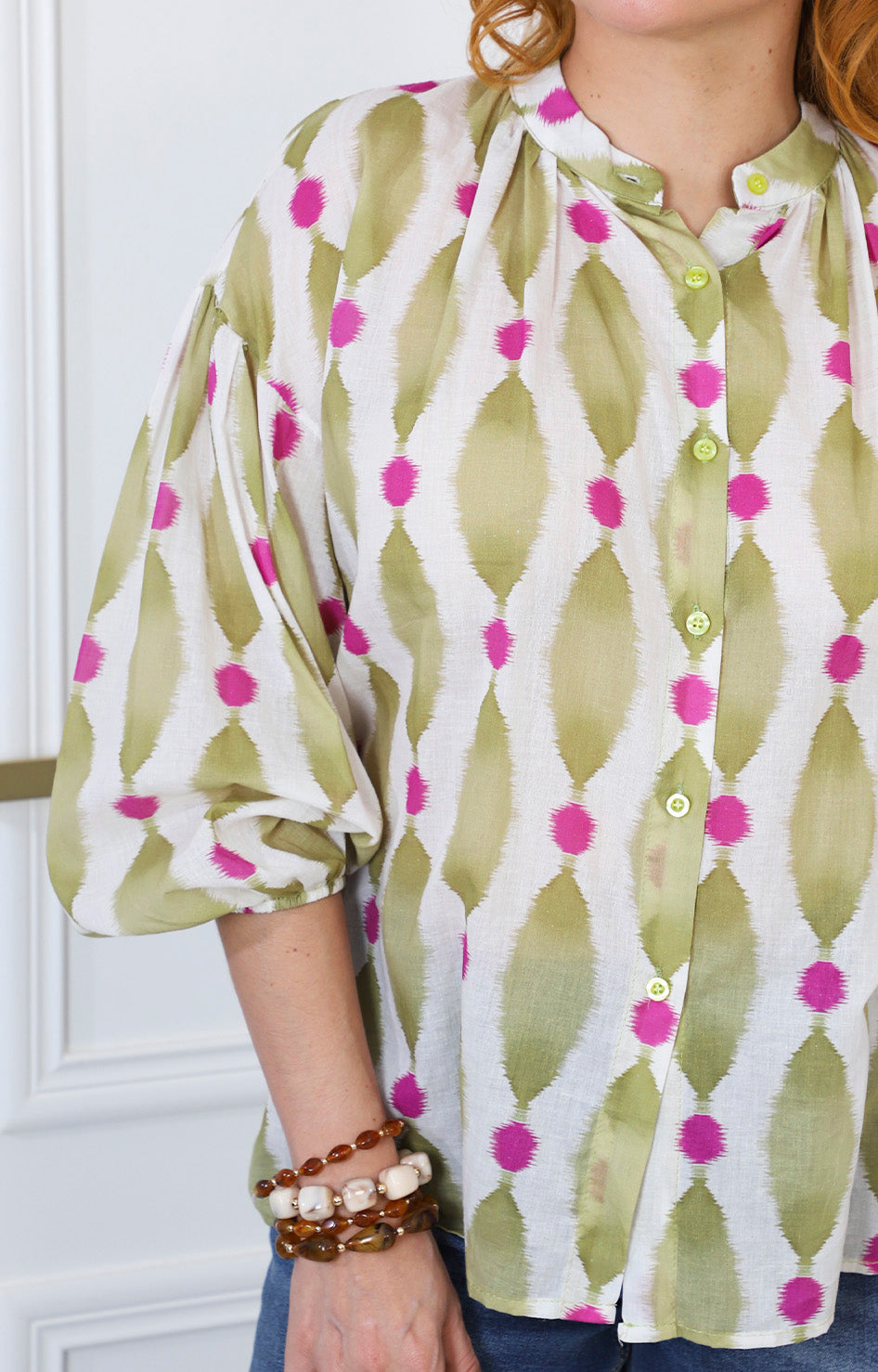 Blusa camisera estampada con manga globo