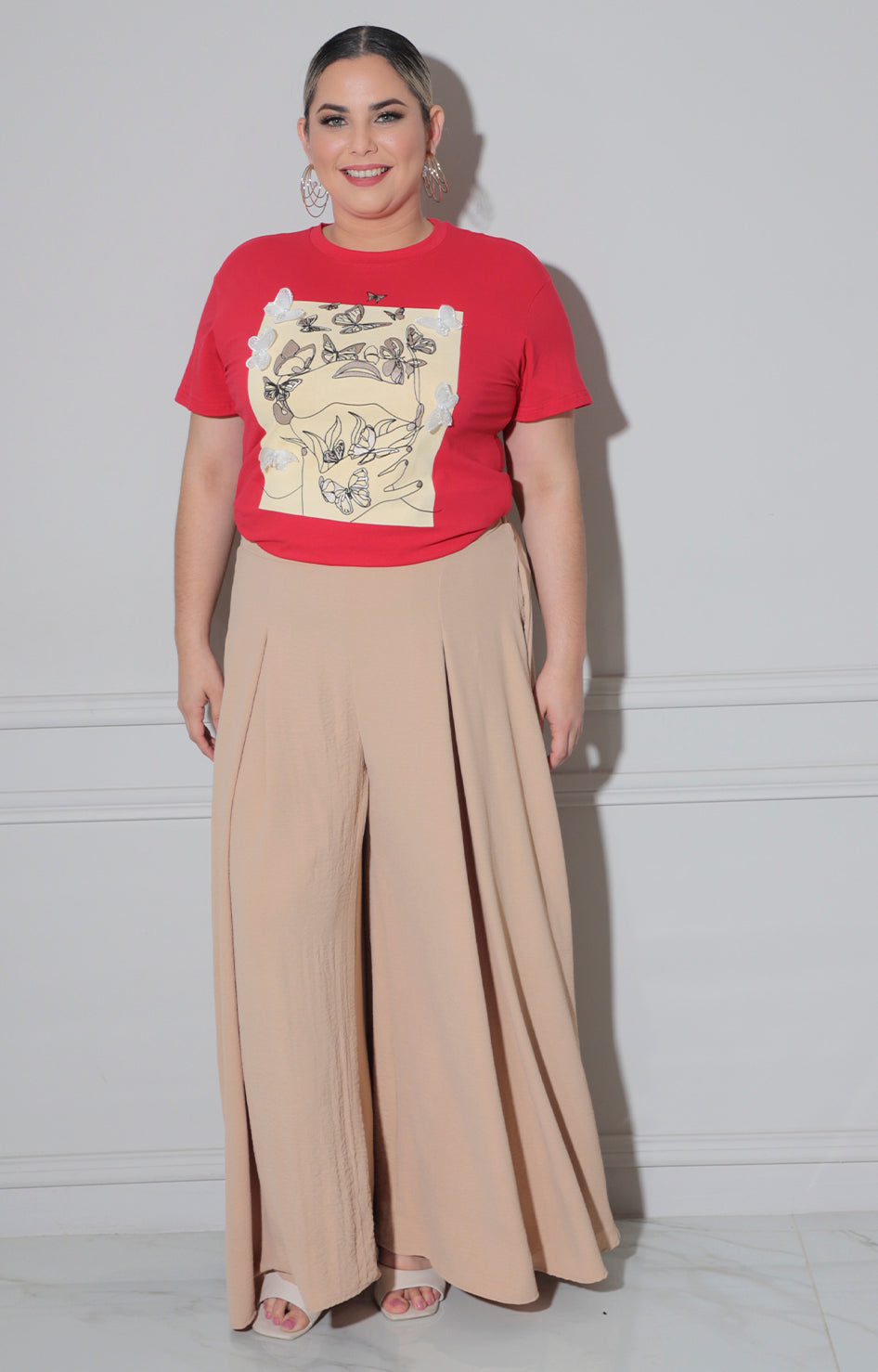 Blusa roja con estampado 3D