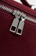 Bolso estructurado con asa
