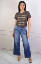 Blusa regular Boutiquemirel con detalles dorados y botones delanteros grasps