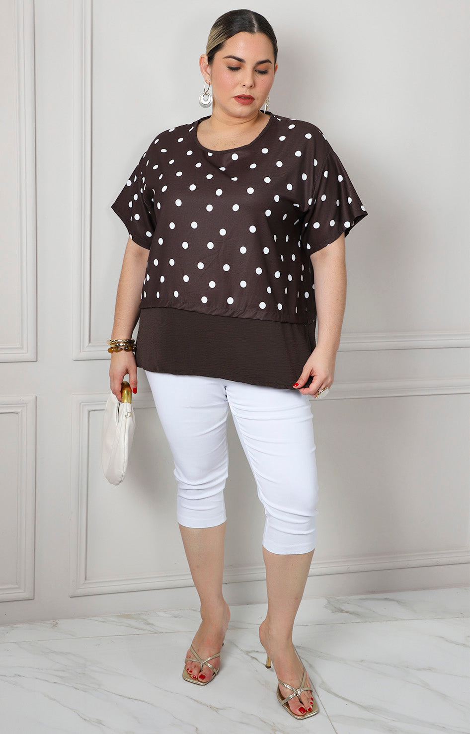 Blusa café con polka dots