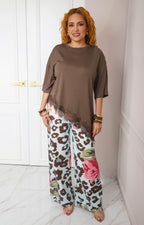 Blusa asimétrica con encaje