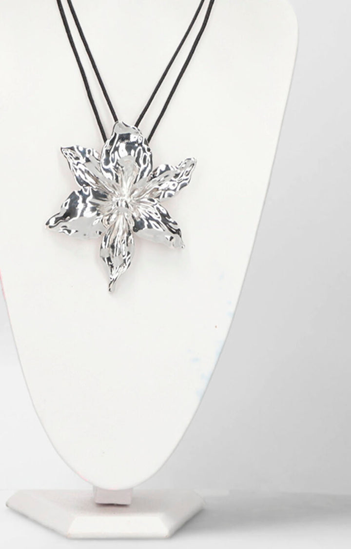 Collar negro con flor - COLLAR Boutiquemirel 