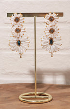 Arete largo de flores blancas - ARETE Boutiquemirel 