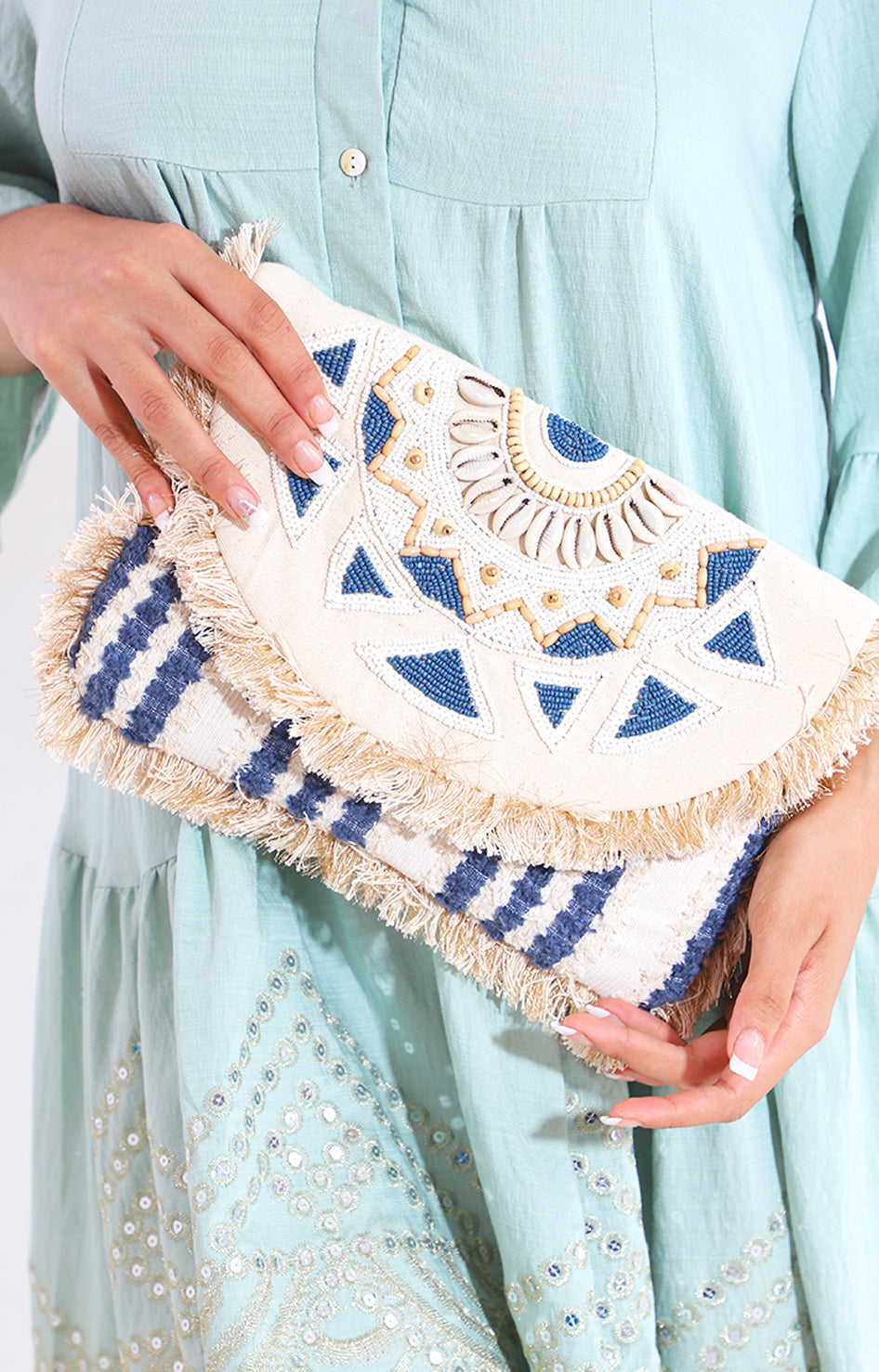 Bolsa beige bordada - BOLSA Boutiquemirel 