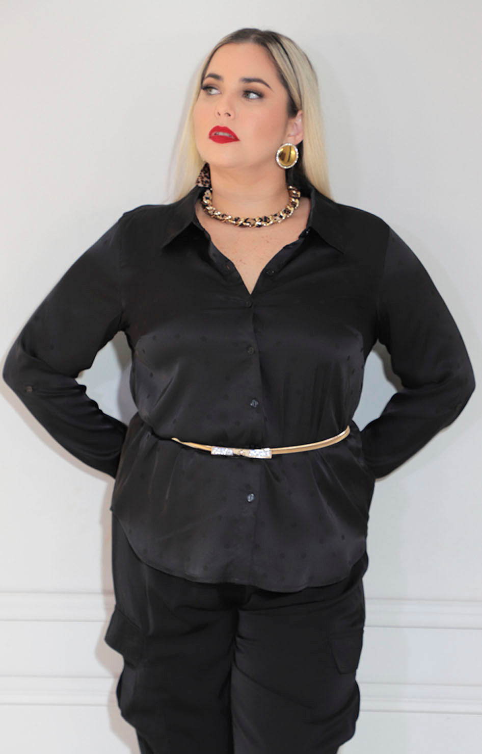 Camisera negra satinada