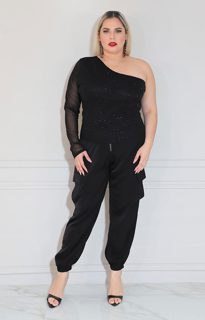 Blusa negra asimétrica