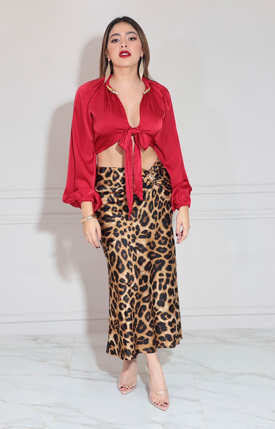 Blusa roja con collar