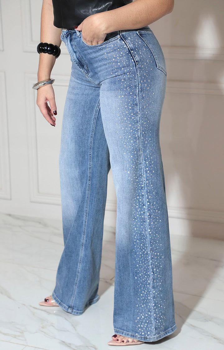 Pantalón denim con brillos