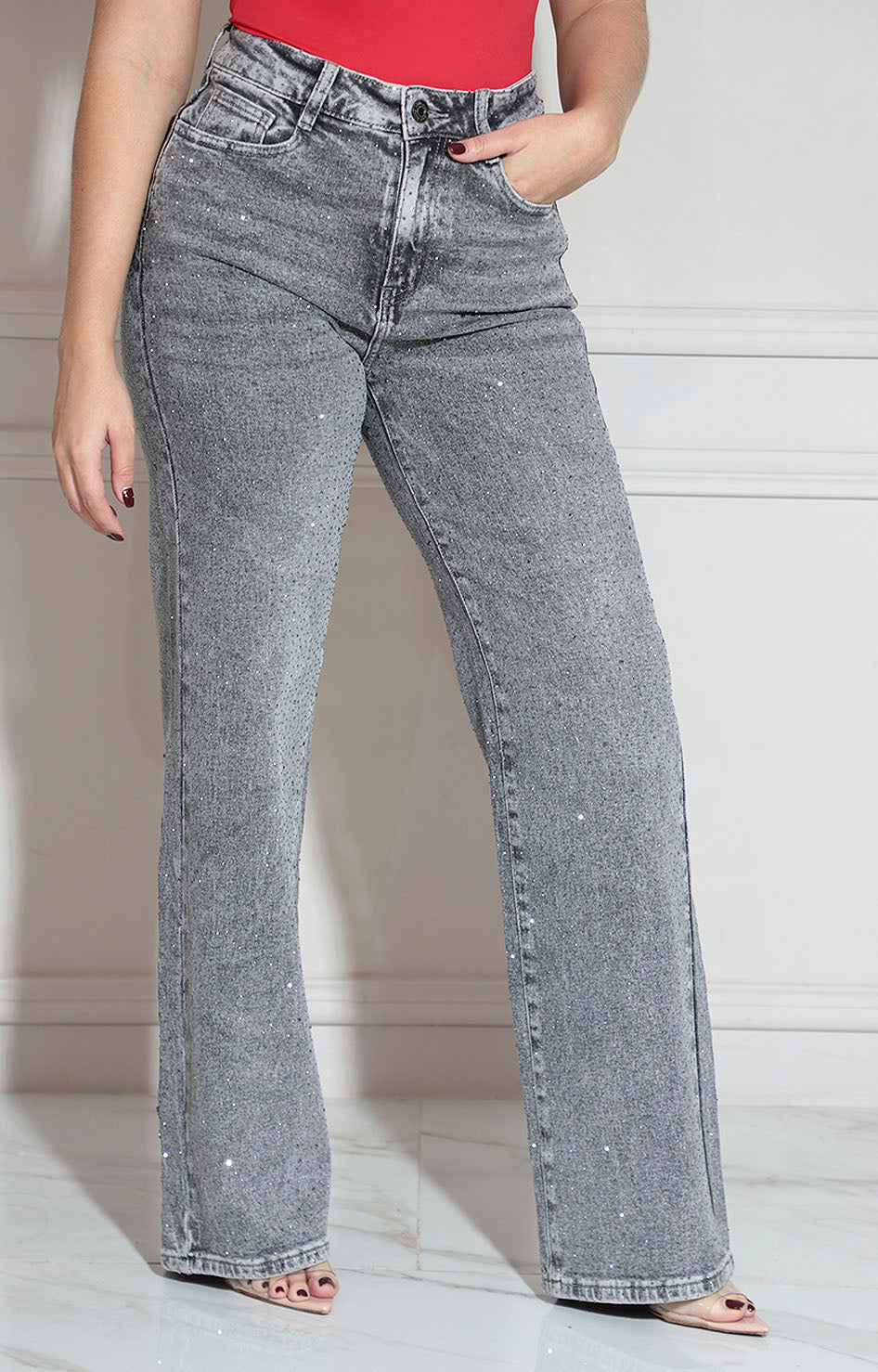 Pantalón gris con brillos