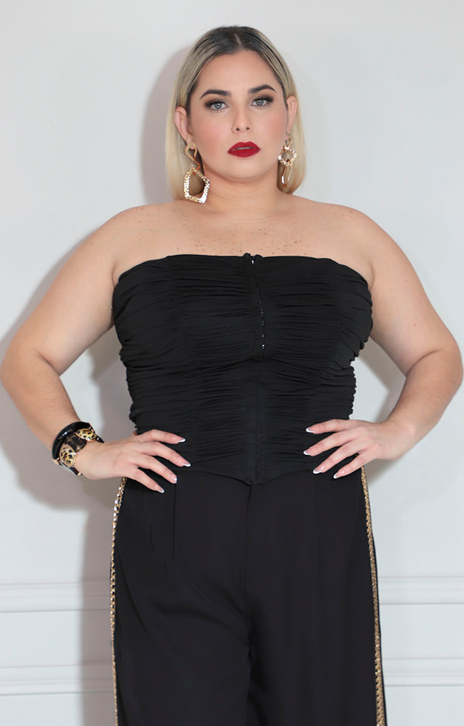 Blusa negra strapless