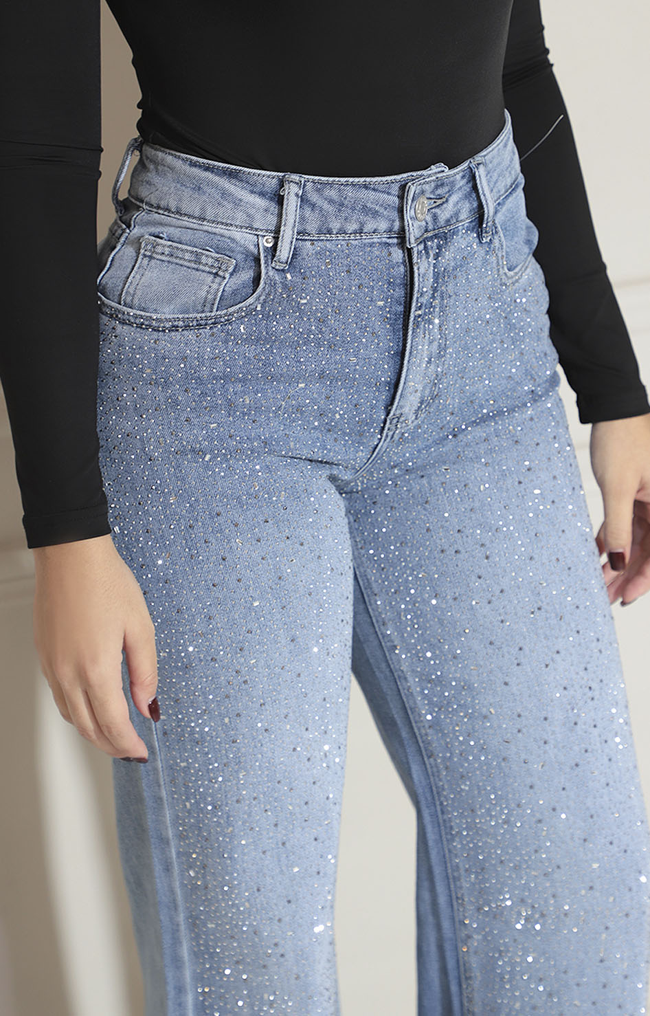 Pantalón de mezclilla brilloso