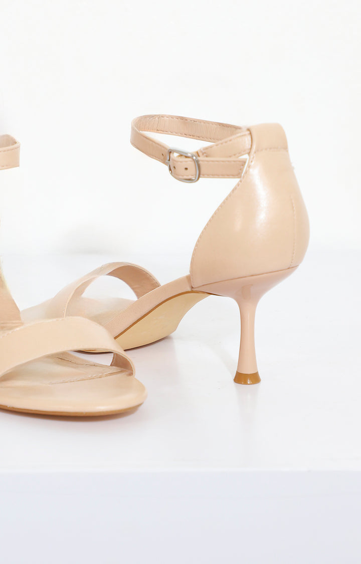 Zapatilla nude con mini tacón - ZAPATO Boutiquemirel 