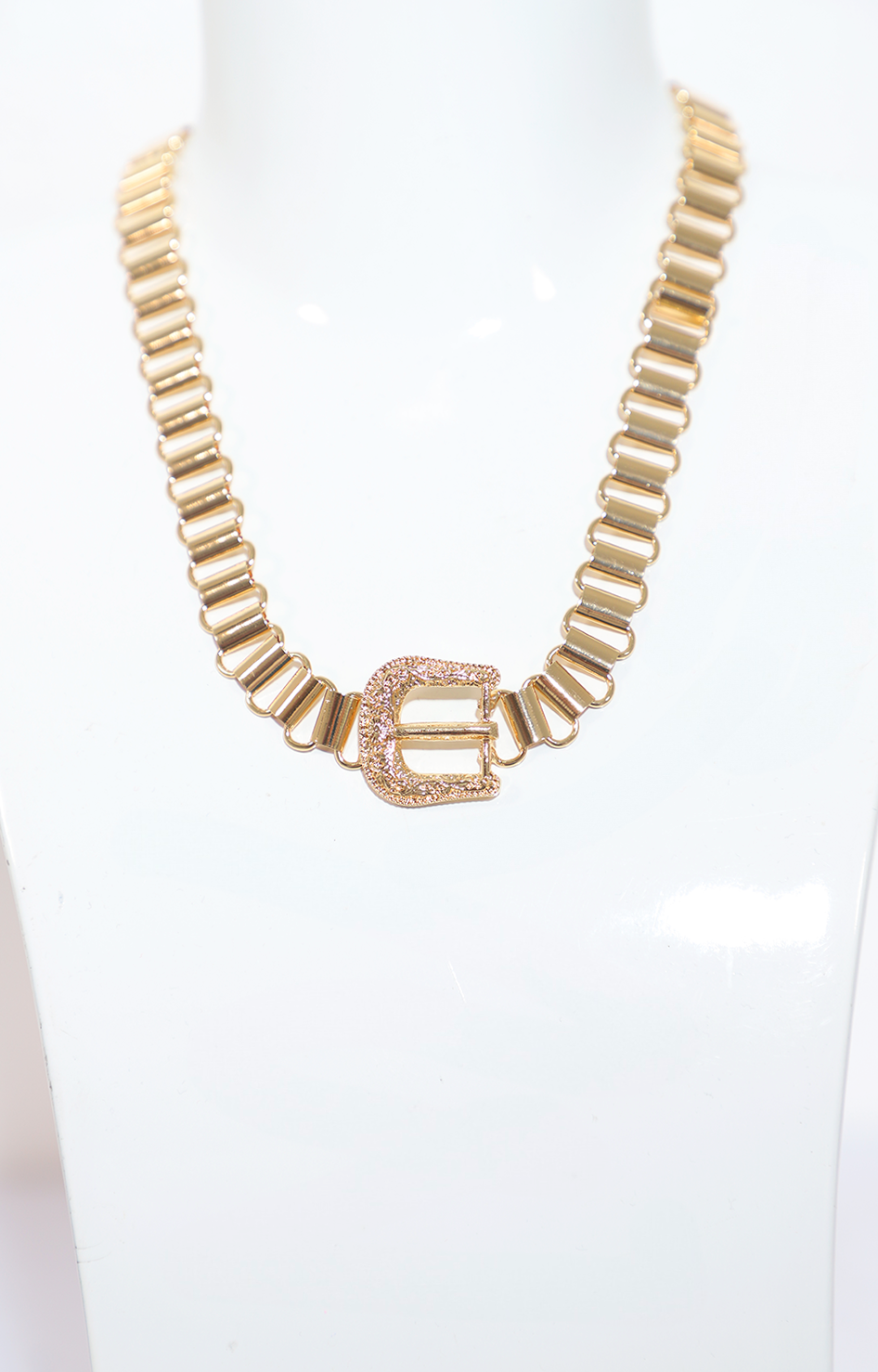 Collar dorado con dije de hebilla - COLLAR Boutiquemirel 