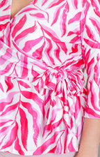 Blusa estampada con lazo