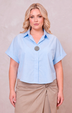 Blusa lisa con botón - BLUSAS CURVY Boutiquemirel 