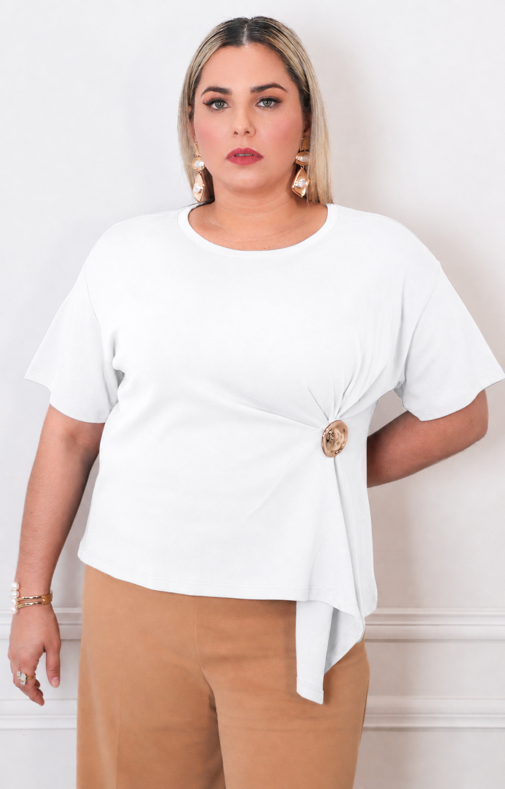 Blusa lisa con detalle - BLUSAS CURVY Boutiquemirel 