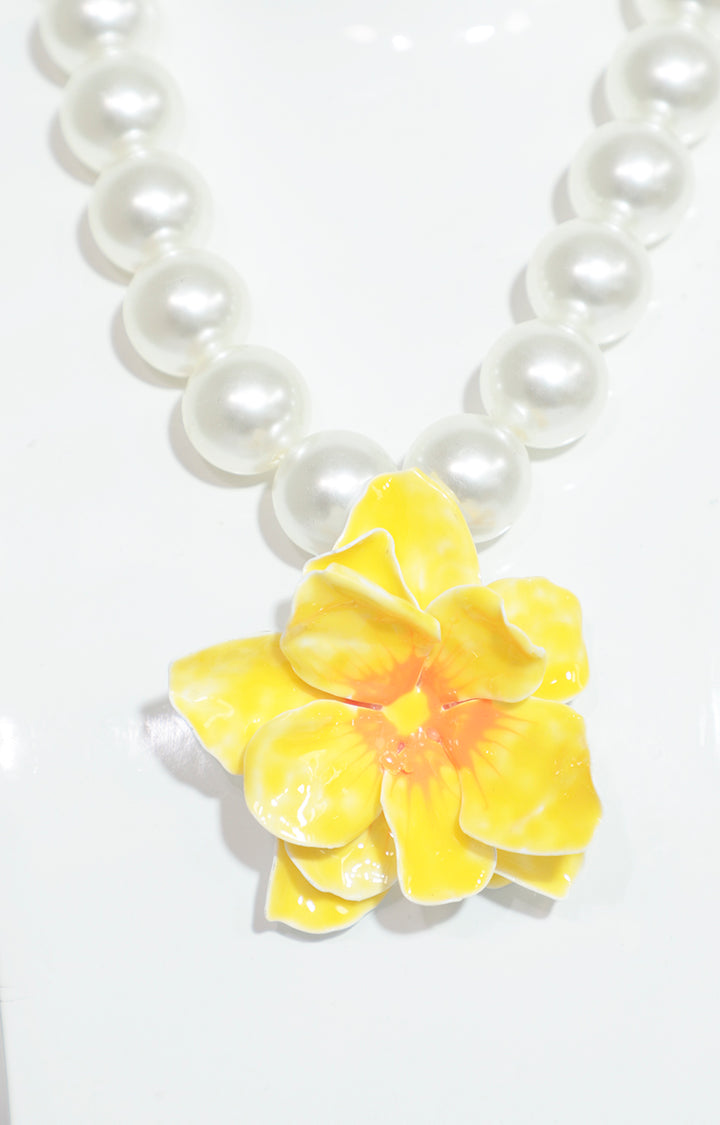 Colar de perlas con maxi dije de flor - COLLAR Boutiquemirel 