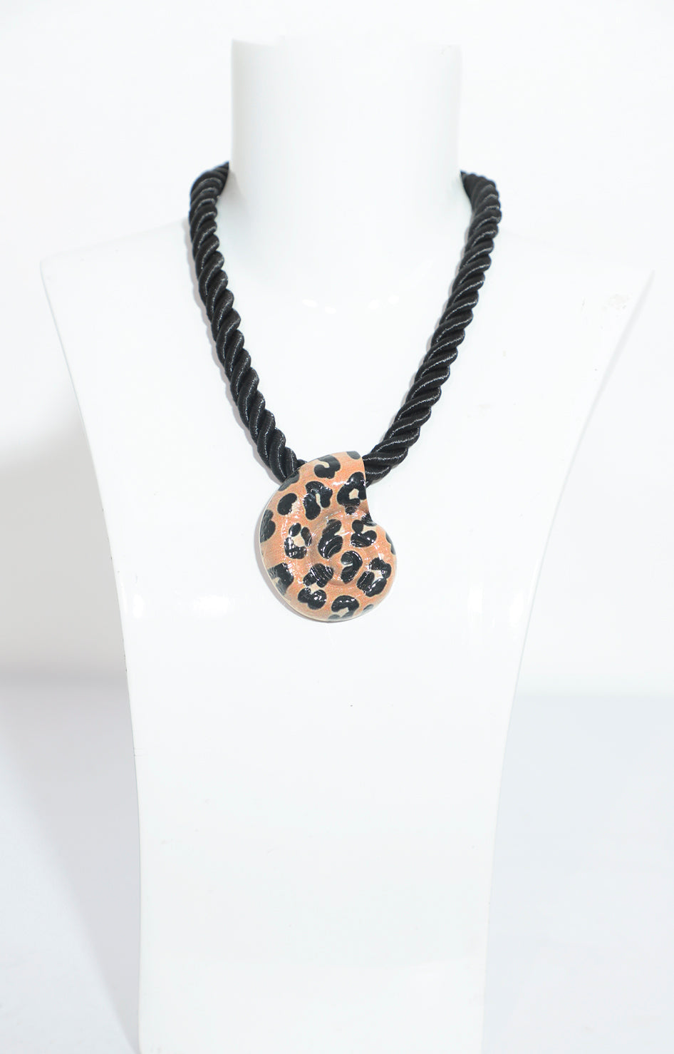 Collar negro con maxi dije - COLLAR Boutiquemirel 