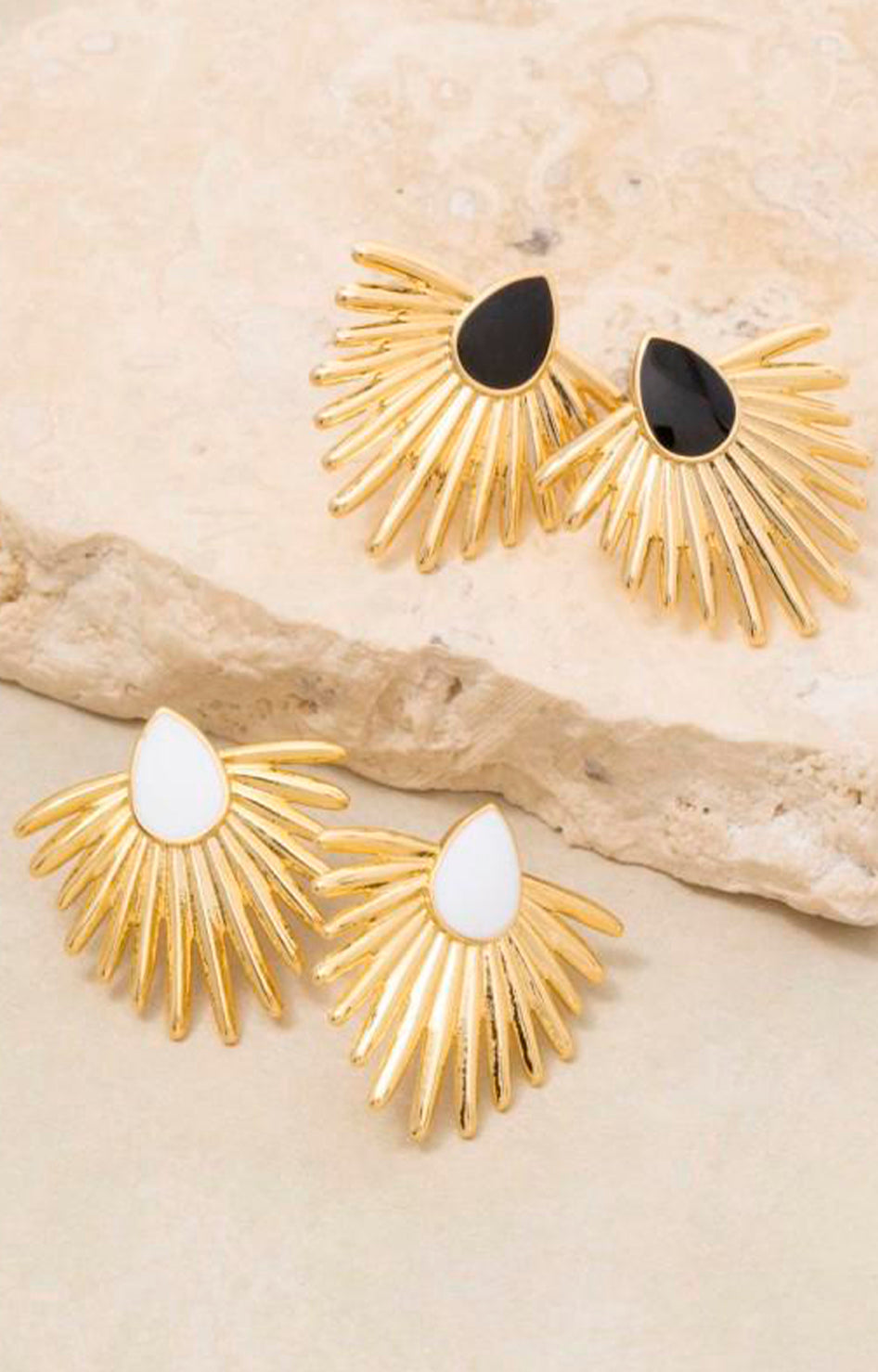 Arete dorado con negro - ARETE Boutiquemirel 
