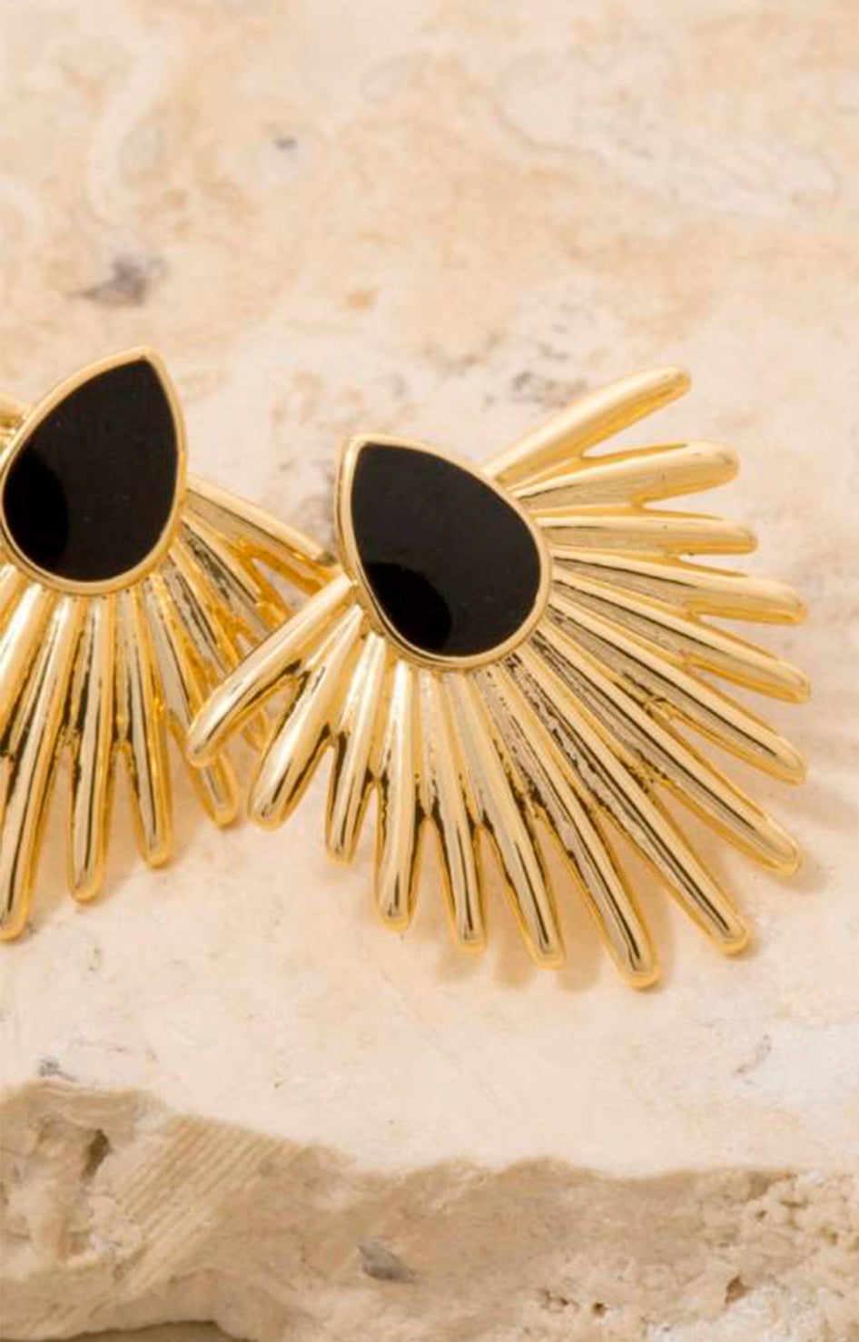 Arete dorado con negro - ARETE Boutiquemirel 