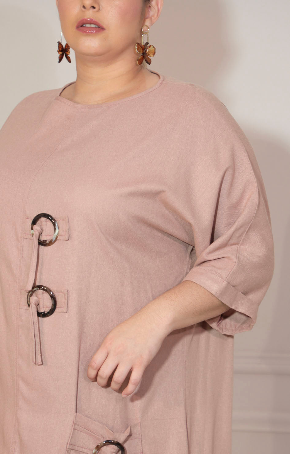 Vestido beige obscuro con hebilla frontal - VESTIDO Boutiquemirel 