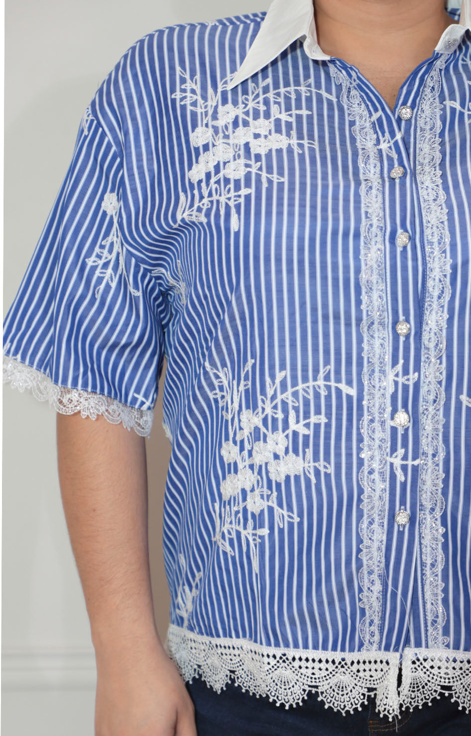Blusa azul estampada con bordado y botones - BLUSA Boutiquemirel 