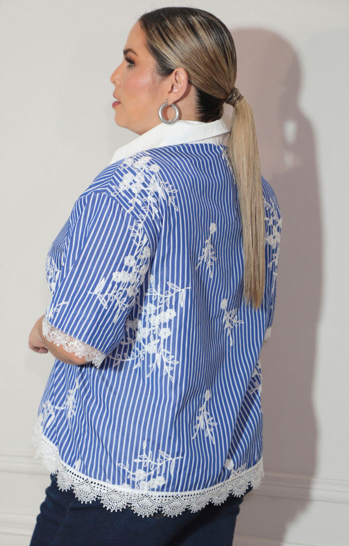 Blusa azul estampada con bordado y botones - BLUSA Boutiquemirel 