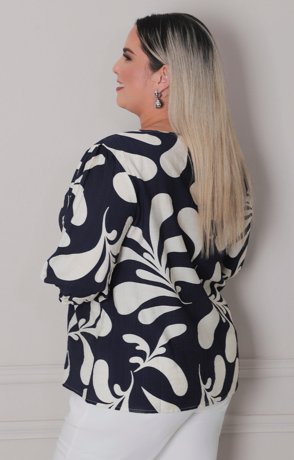 Blusa azul marino con estampado - BLUSAS CURVY Boutiquemirel 