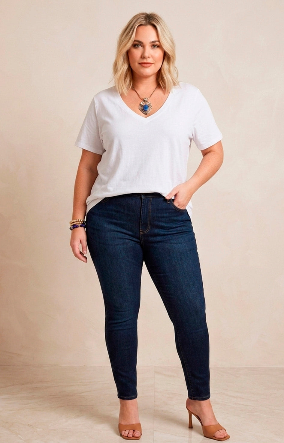 Blusa básica blanca - BLUSAS CURVY Boutiquemirel 