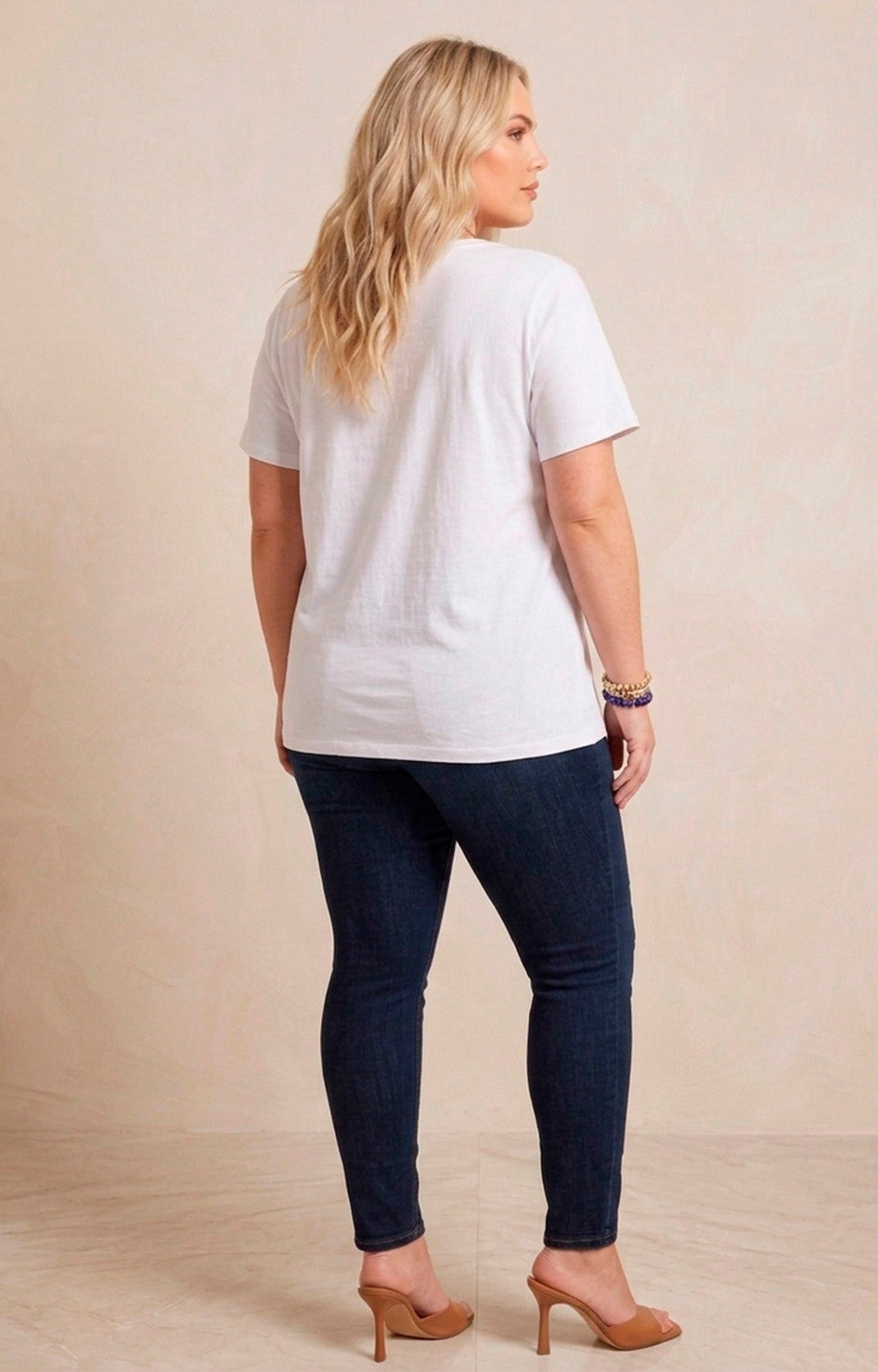 Blusa básica blanca - BLUSAS CURVY Boutiquemirel 