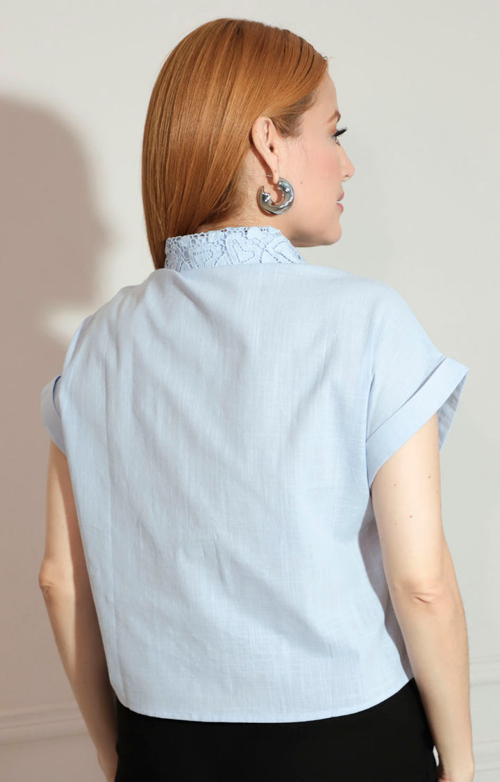 Blusa azul de botones y tira bordada frontal - BLUSA Boutiquemirel 