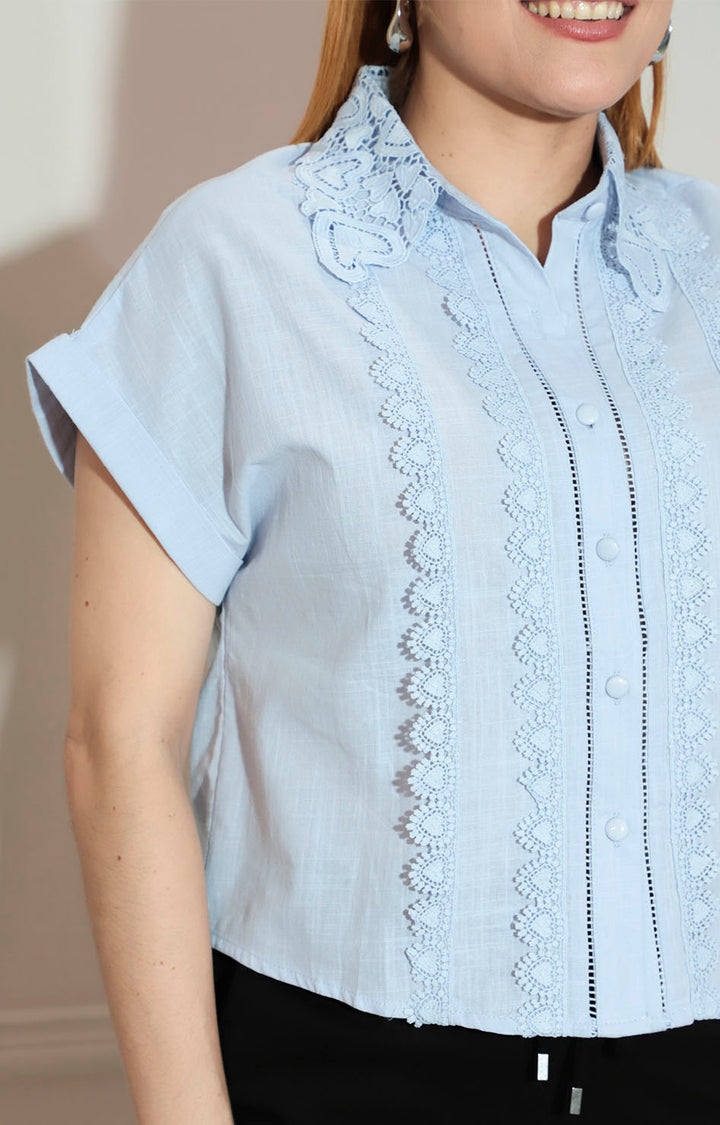 Blusa azul de botones y tira bordada frontal - BLUSA Boutiquemirel 