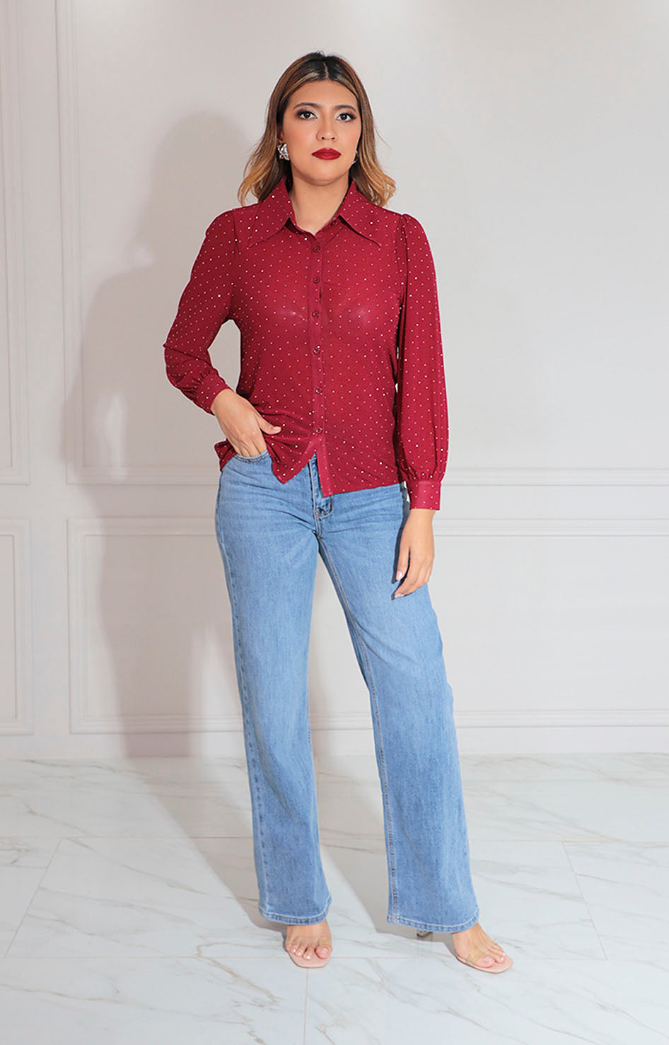 Blusa vino con brillos
