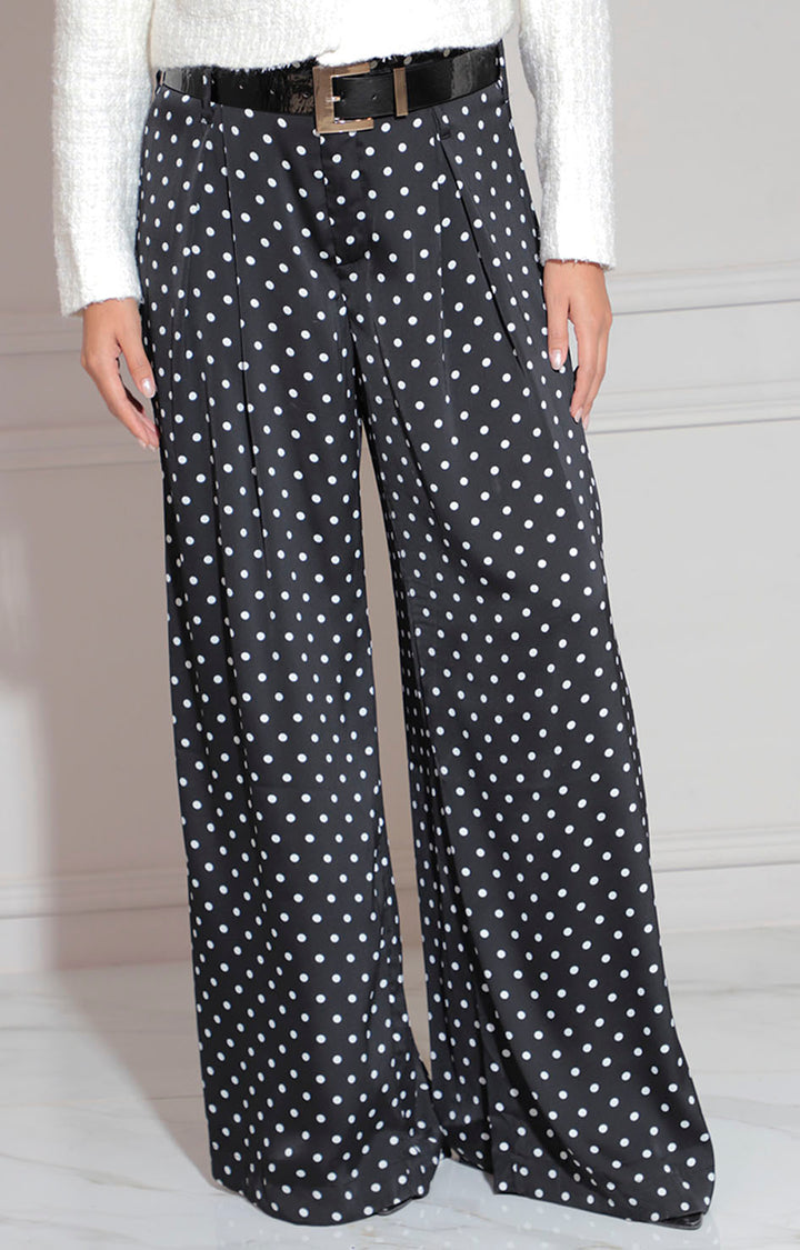 Pantalón negro con cinturón