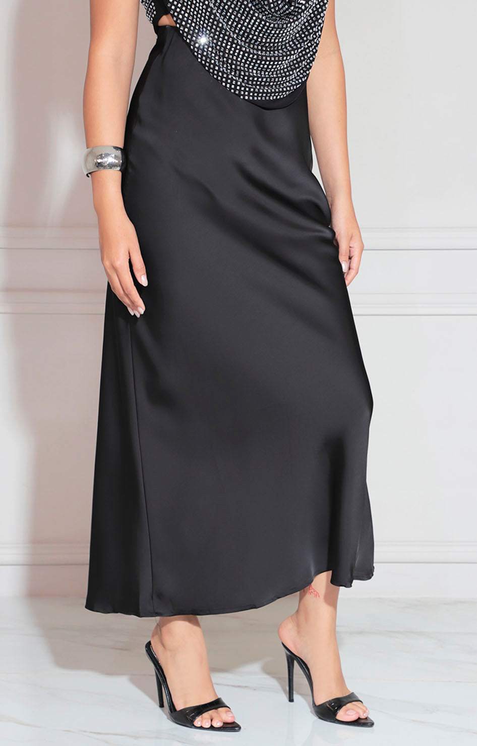 Falda negra larga