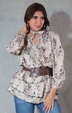 Blusa beige con cinturón - BLUSA Boutiquemirel 