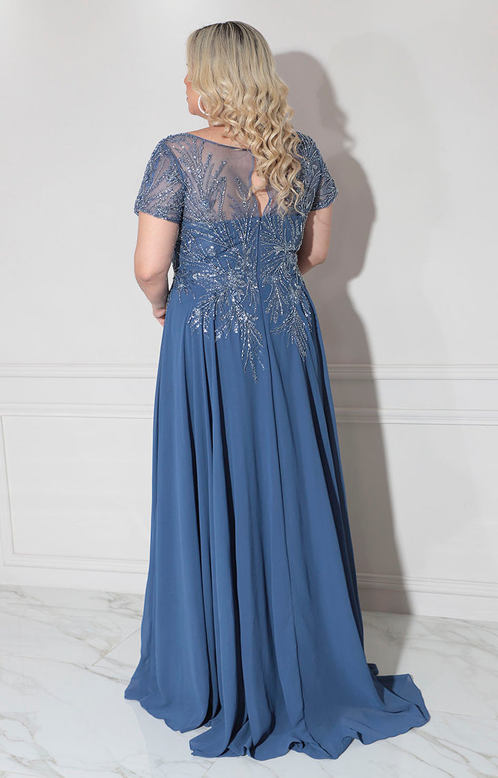 Vestido azul con bordado