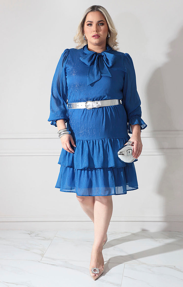 Vestido azul con cinto