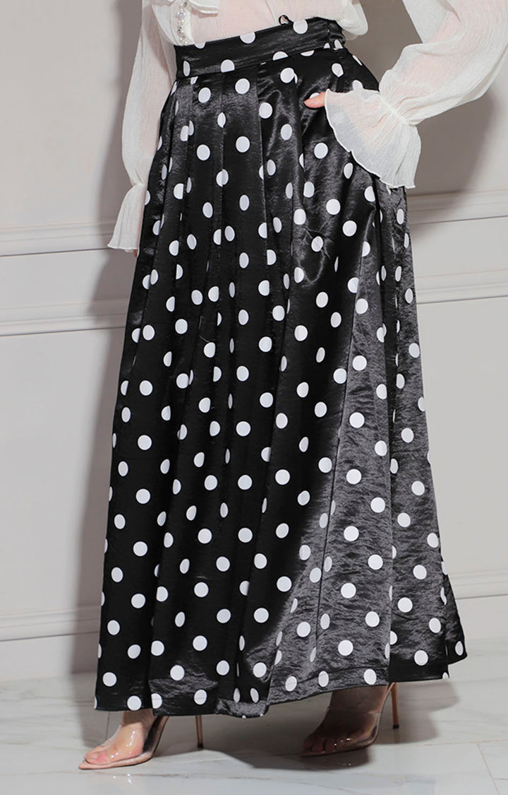 Falda negra estampada