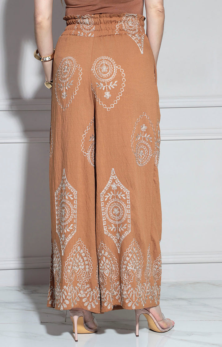 Pantalón chedrón bordado