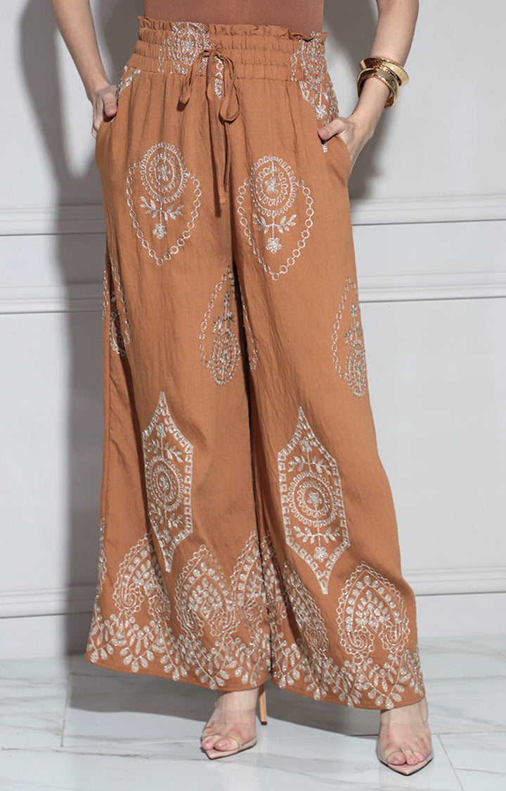 Pantalón chedrón bordado