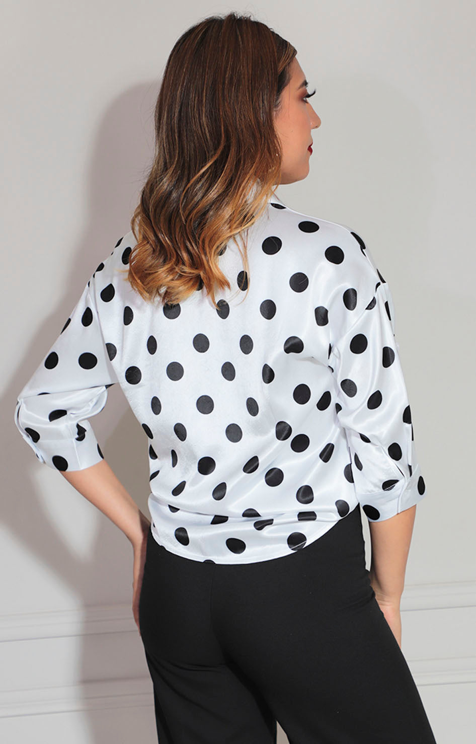 Blusa blanca polka-dots