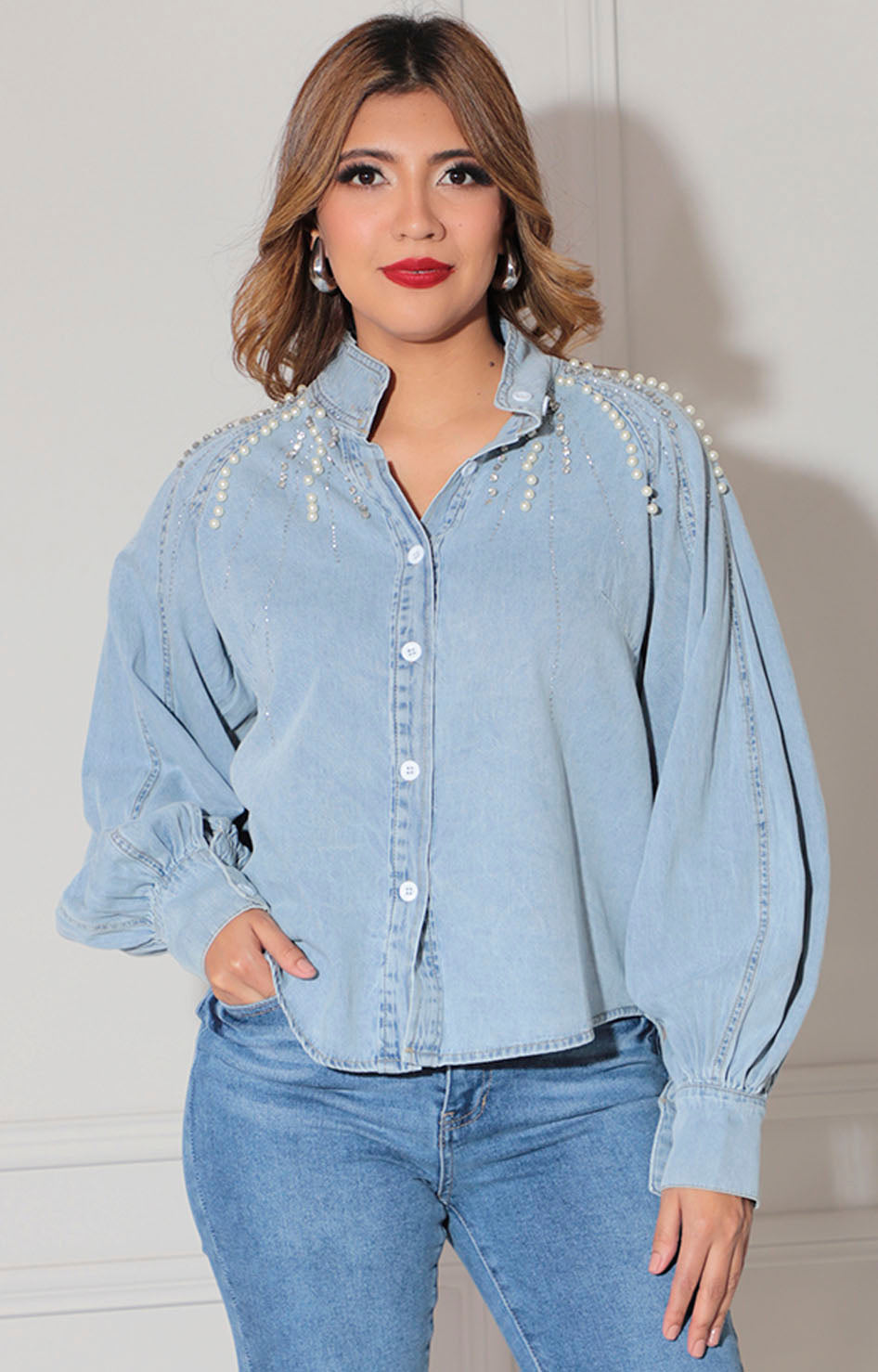 Blusa de mezclilla con brillos