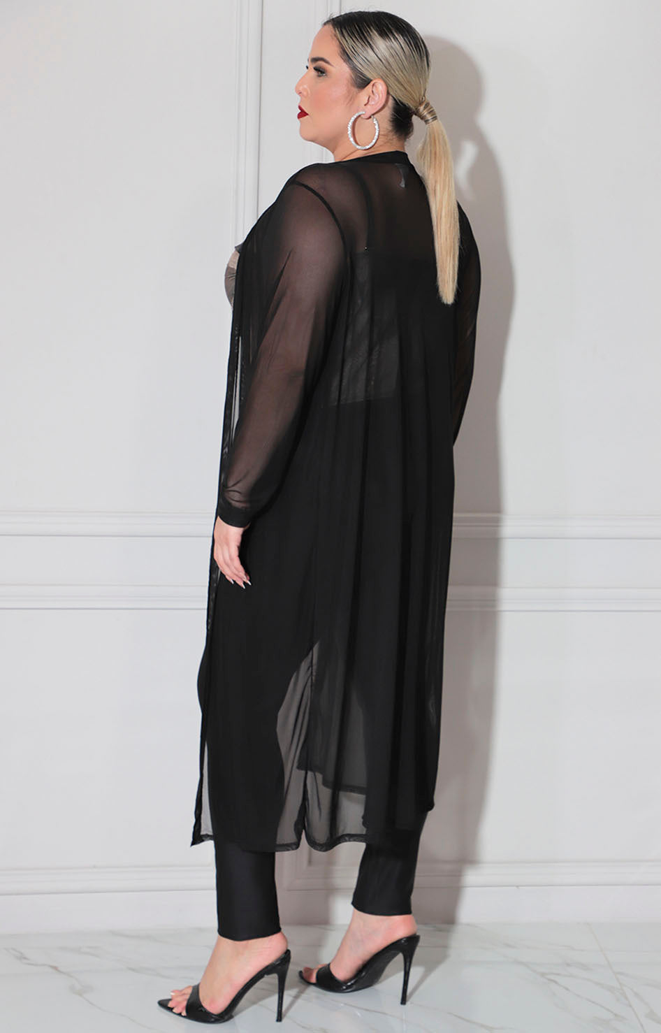 Kimono negro de mechs