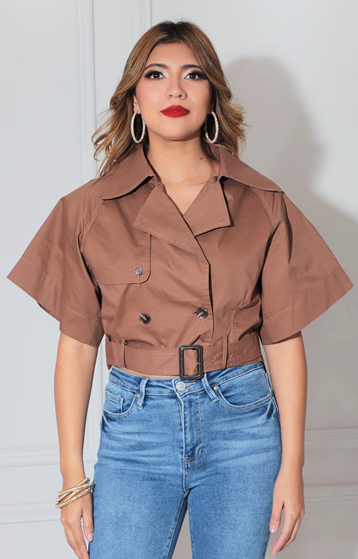 Blusa café con botones