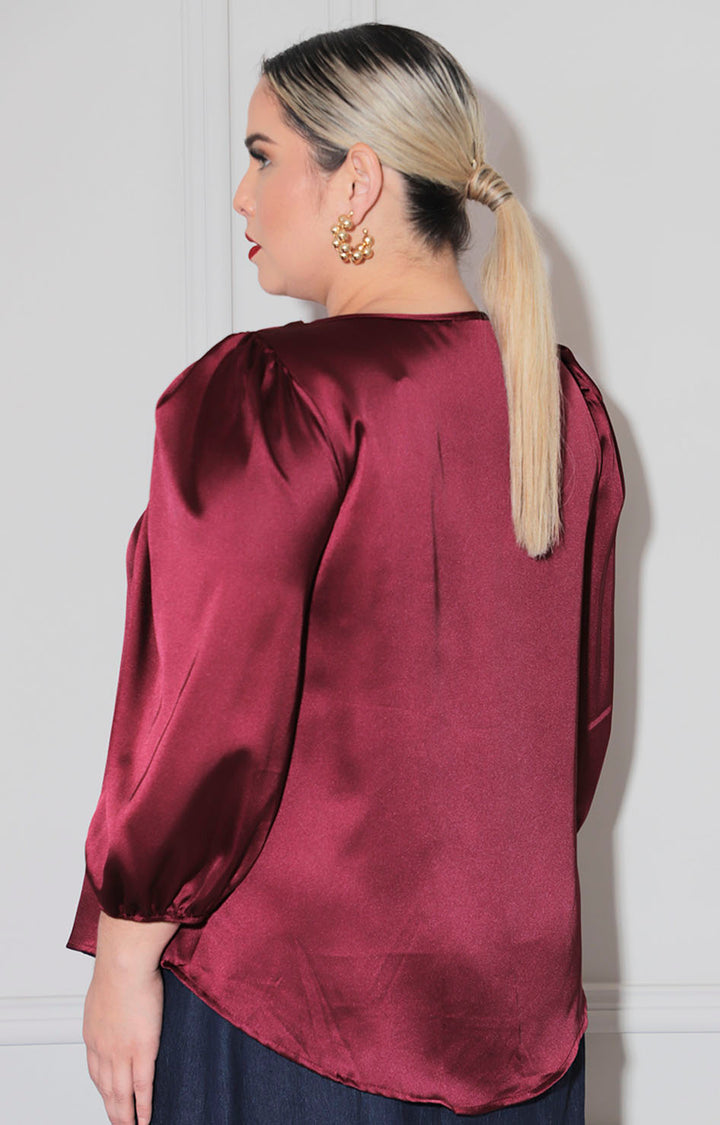 Blusa vino satinada