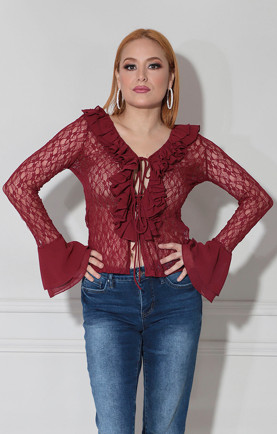 Blusa vino en encaje